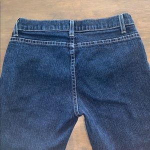 Retro, pocketless bootcut jeans! Size 5